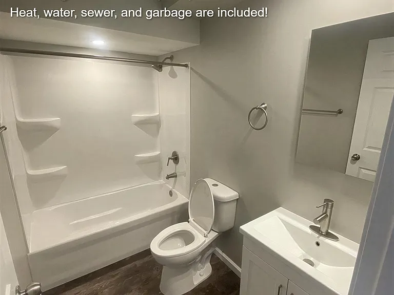 1039 Maas St #10 — Photo 8