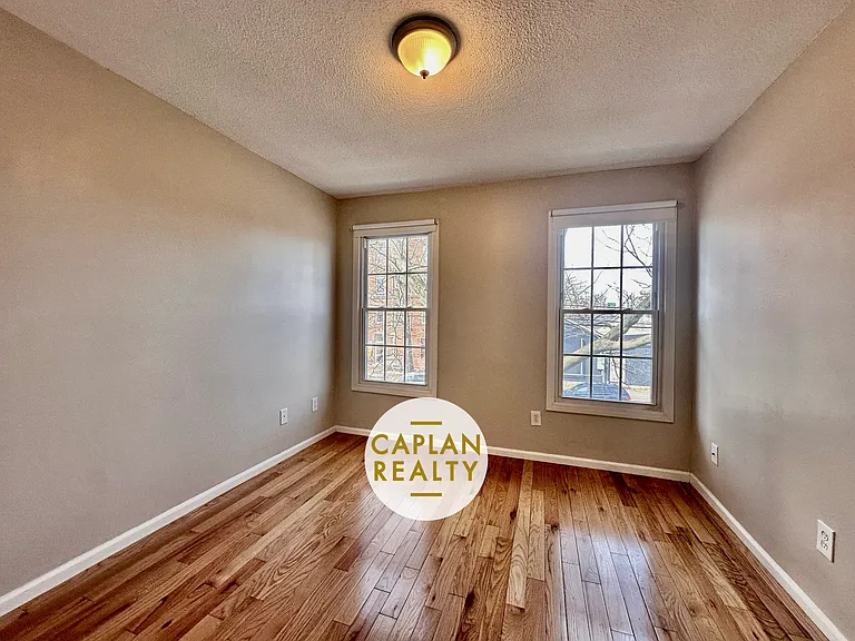 521 East St #O1 — Photo 11