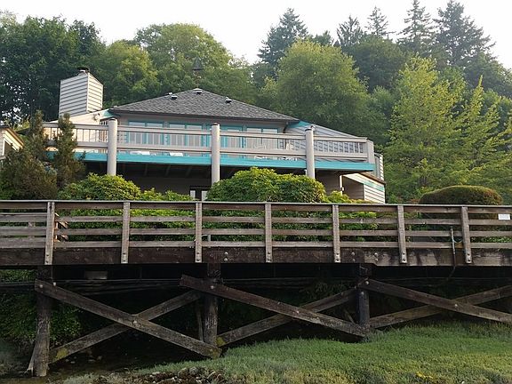 5th image of 3889 Harborview Dr #C-5