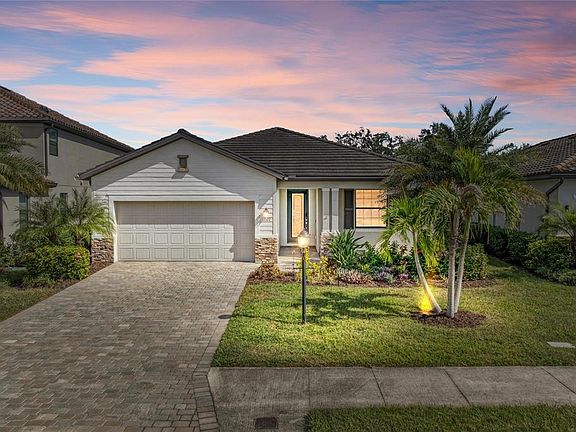 2nd image of 17127 Blue Ridge Pl