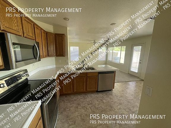 4th image of 324 W Colt Rd