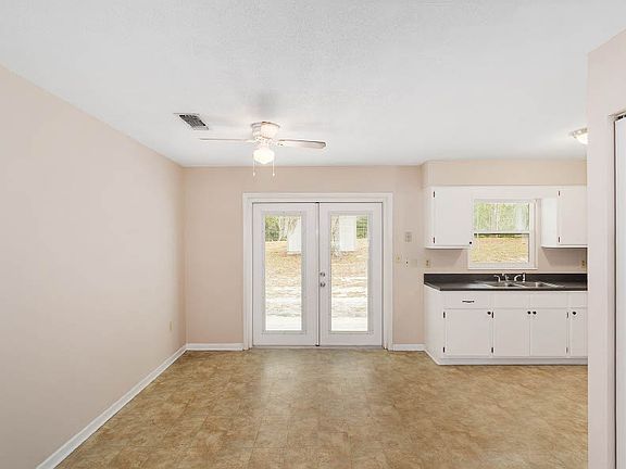 2nd image of 15653 NE 8th Pl