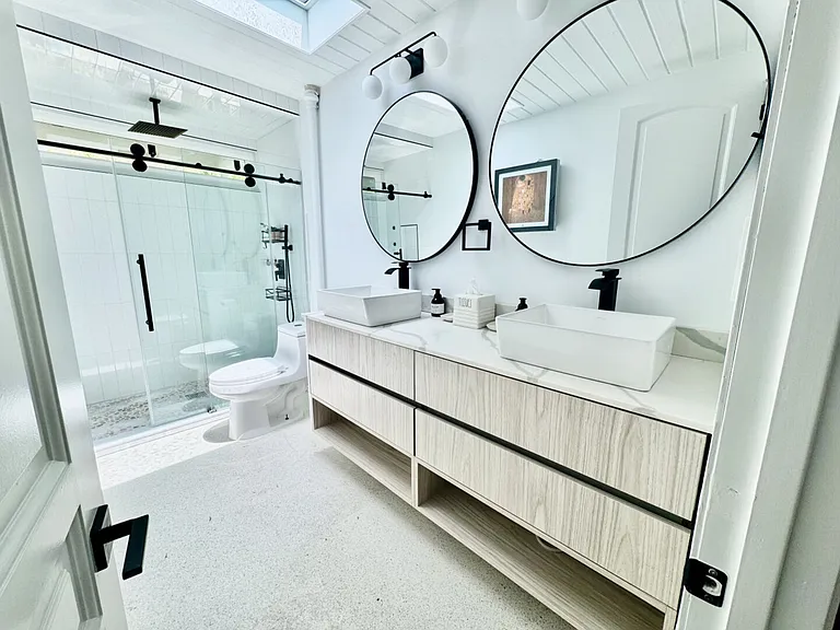 Commonwealth Dr — Photo 21