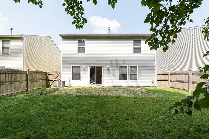 1943 Dutch Elm Dr — Photo 24
