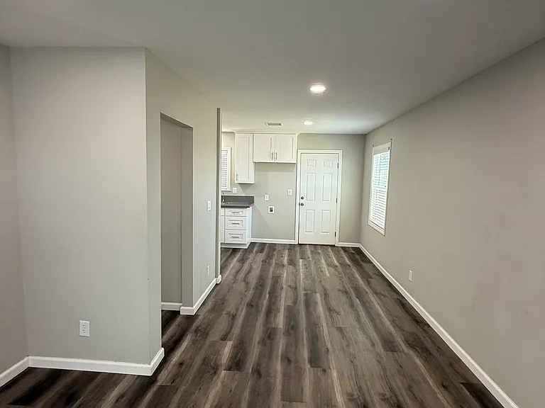 17130 Hellman Ave — Photo 5