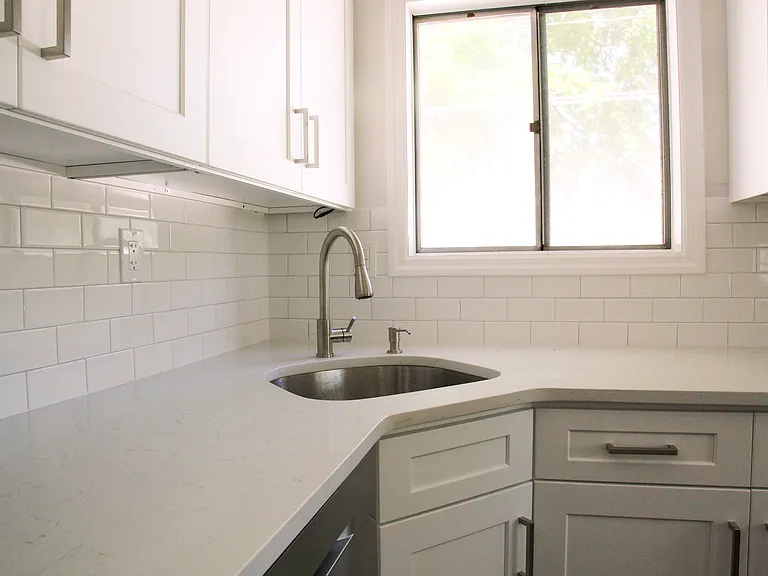 883 Park Ave — Photo 3