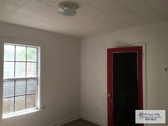 3rd image of 413 W Roosevelt Ave