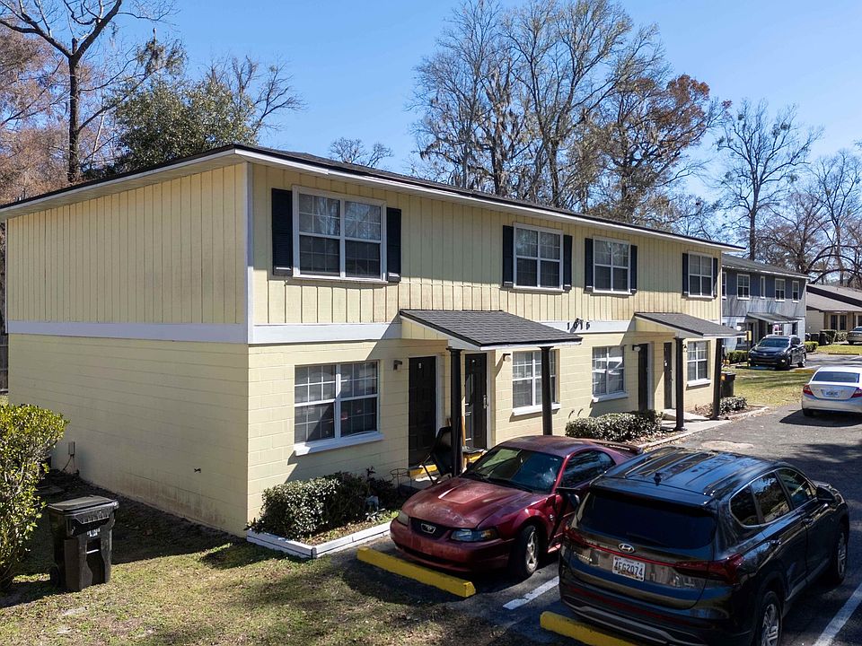 1st image of 1015 SW 60th Ter APT C