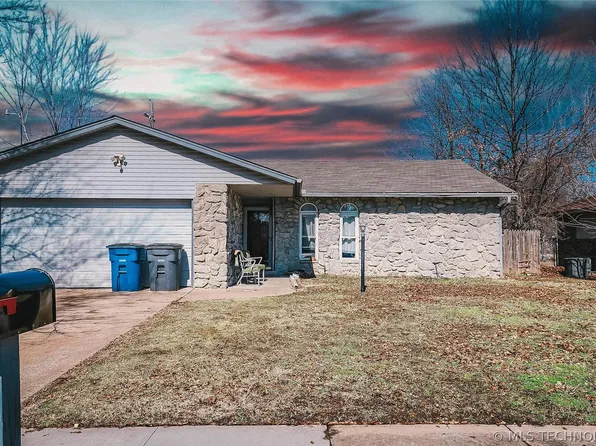 11607 E 27th St, Tulsa, OK 74129