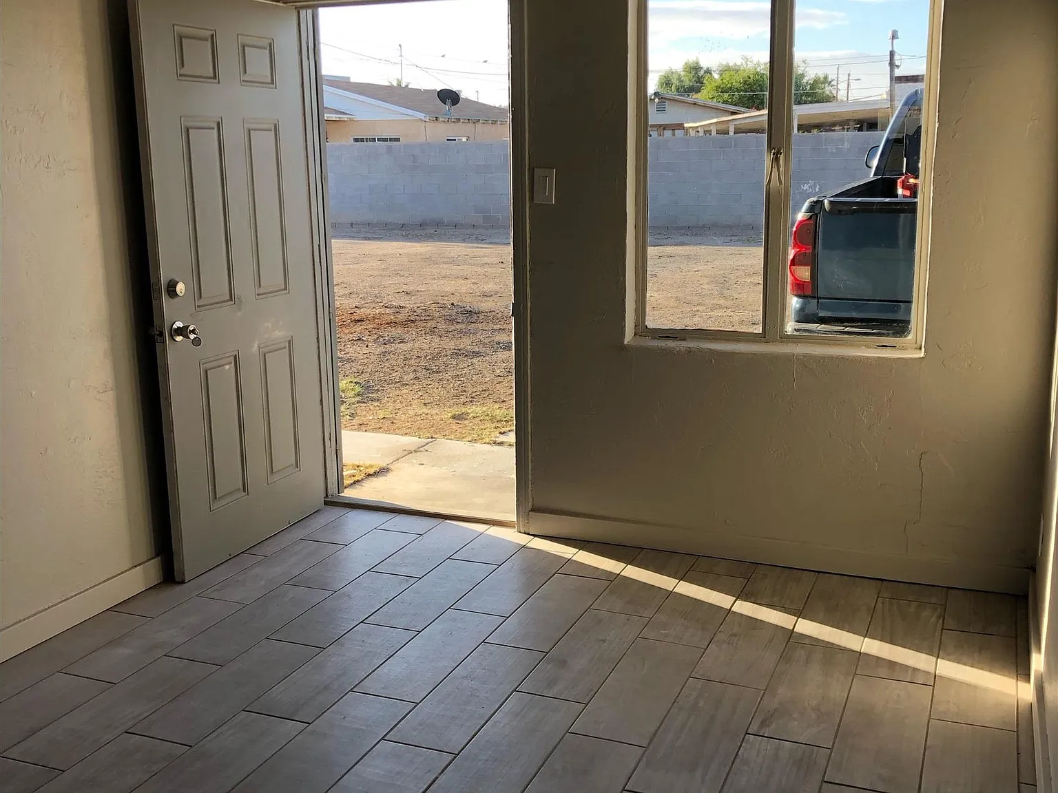 1 bed, 1.0 bath, 578 sqft, $900 — Photo 2