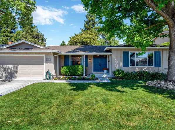 2033 Foxswallow Rd, Pleasanton, CA 94566