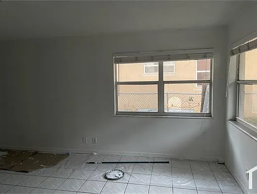 3055 NW 10th Ct — Photo 6