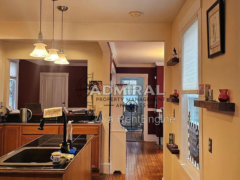 8 Maple St — Photo 6