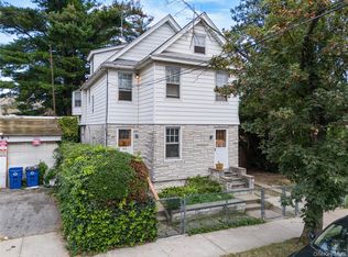 4511 157th St, Flushing, NY 11355