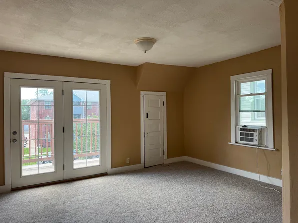 818 S 14th St #2, Lincoln, NE 68508