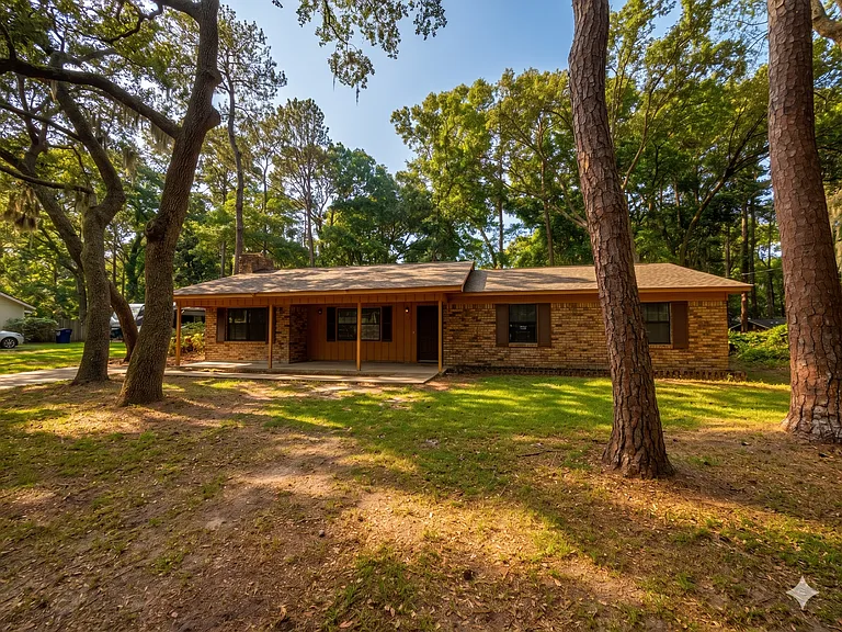 6 Oakwood Dr — Photo 10