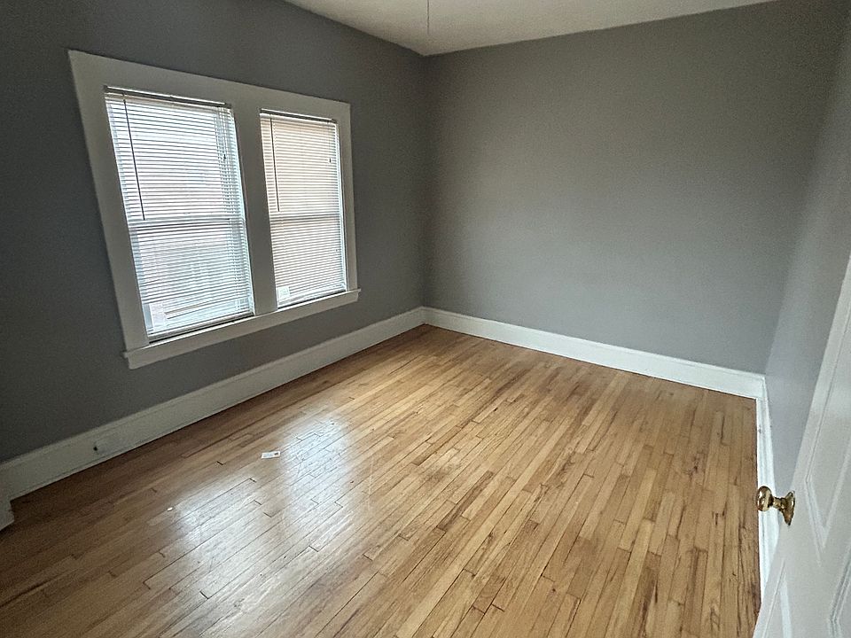 1st image of 13940 San Diego Ave #1