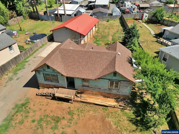 49626 High Prairie Loop, Oakridge, OR 97463