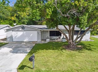 5345 Manor Dr, New Port Richey, FL 34652