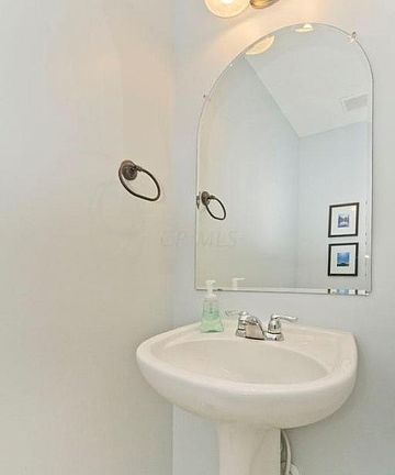 4th image of 371 Seatrain Dr