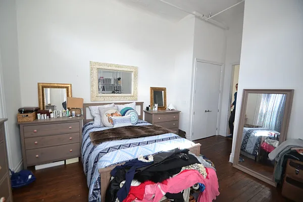 Rented by Bohemia Realty Group | media 6