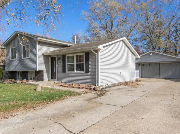 8521 Morse Pl, Crown Point, IN 46307