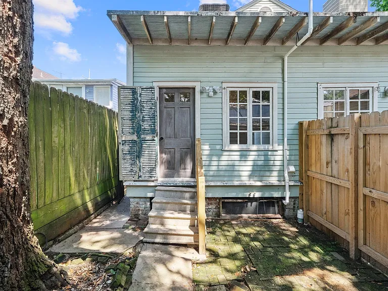 2119 Fern St — Photo 13