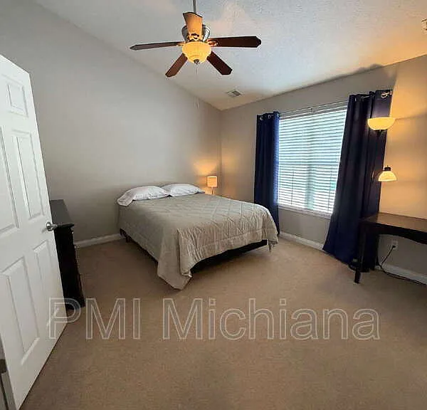 129 Clancey St — Photo 12