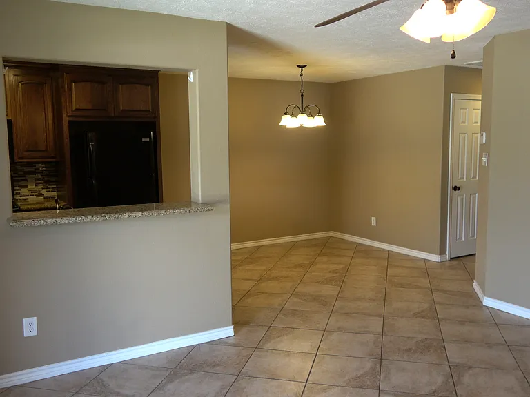 503 Gage Ave — Photo 8