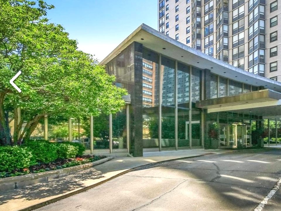 1st image of 5701 N Sheridan Rd APT 3F