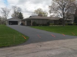 3N465 Elizabeth St, Addison, IL 60101