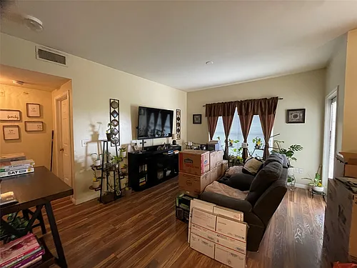 2320 Gracy Farms Ln Photo 1