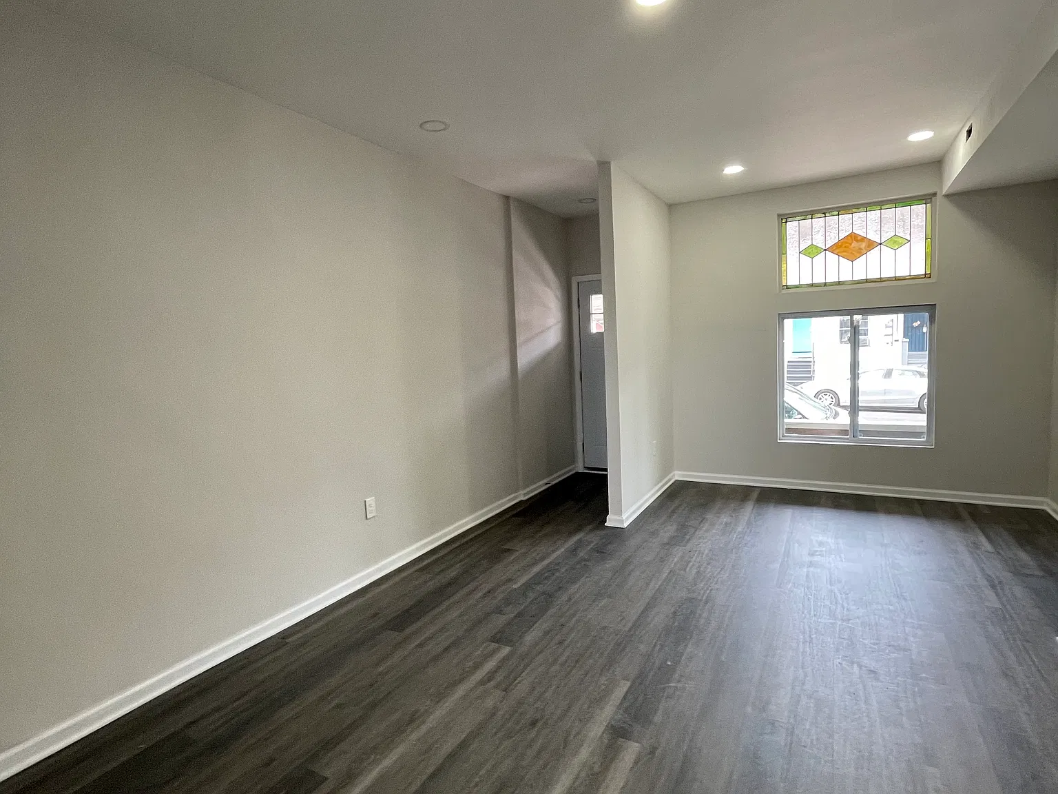 3 bed, 2.5 bath, 560 sqft, $2,095 — Photo 3