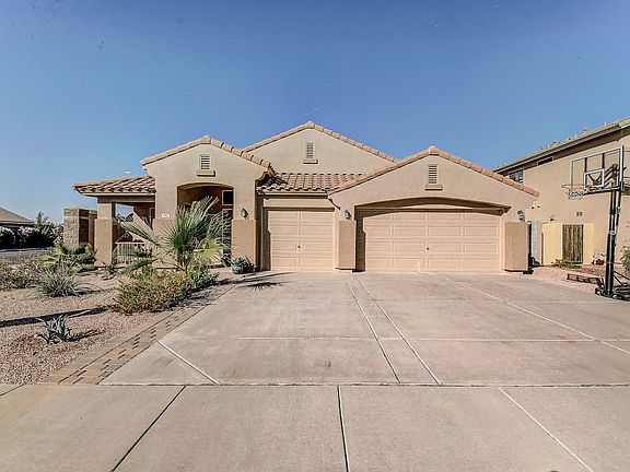 2nd image of 1062 S Meadows Dr