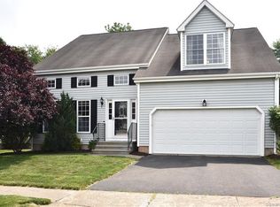 122 Greenview Ter, Middletown, CT 06457