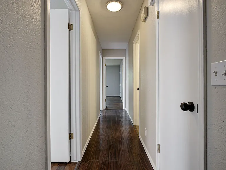 605 Springwood St — Photo 12