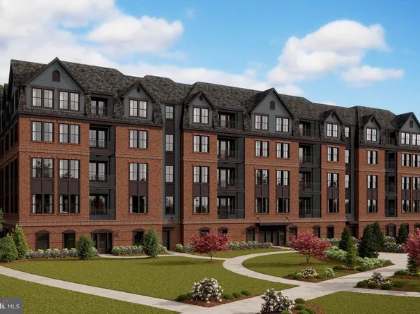 3927 Fair Ridge Dr APT 208, Fairfax, VA 22033