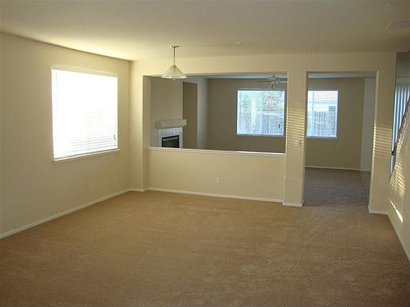 3rd image of 1621 Craft Dr