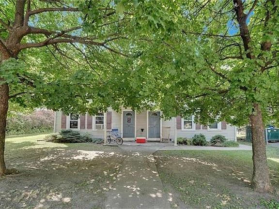 3rd image of 12 Maple Ave