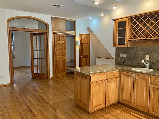 Rented by Dolores Buonocore, LREB | media 5