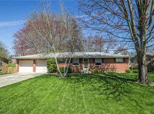 1015 40th St NE, Canton, OH 44714
