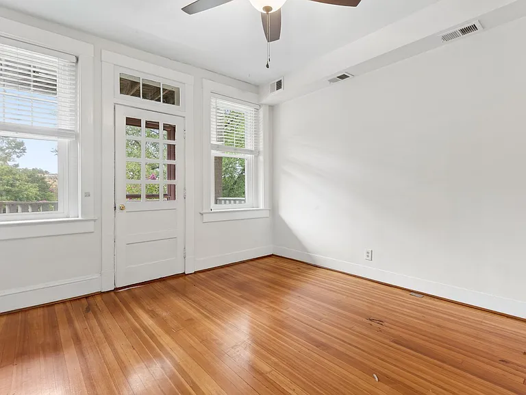1323 Colonial Ave #3 — Photo 6