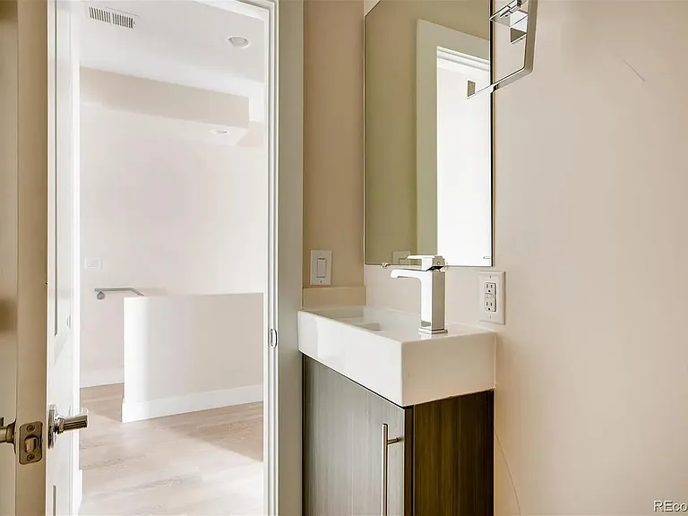 1824 Julian St #2 — Photo 8