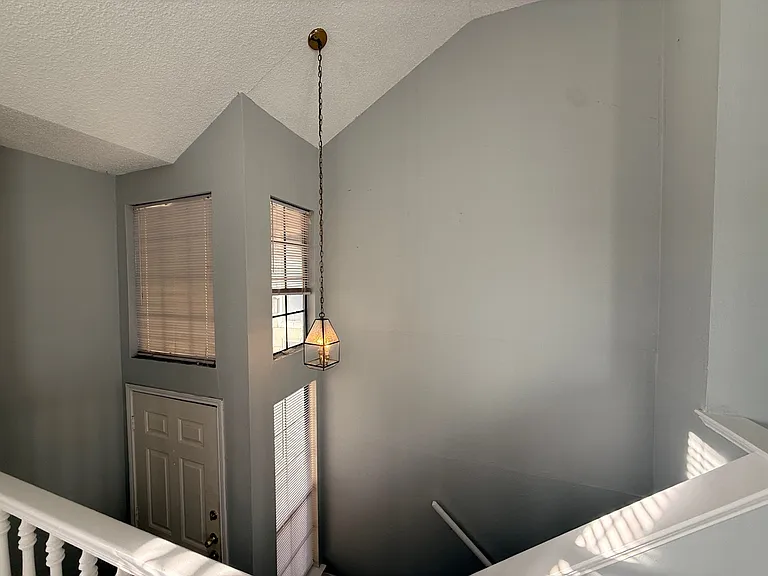 906 Wentwood Dr — Photo 9