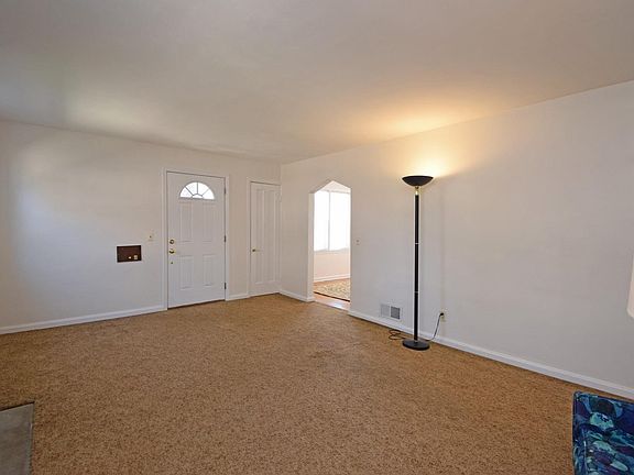 4th image of 4158 Homelawn Ave