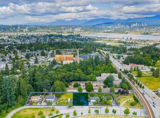 10957 University Dr, Surrey, BC