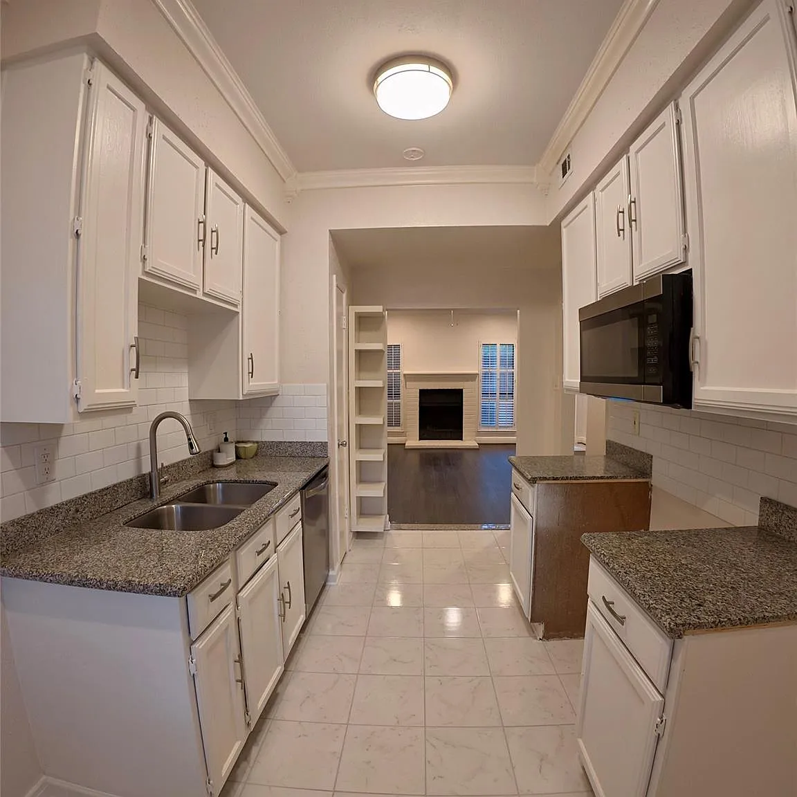 2 bed, 1.5 bath, 992 sqft, $1,495 — Photo 4