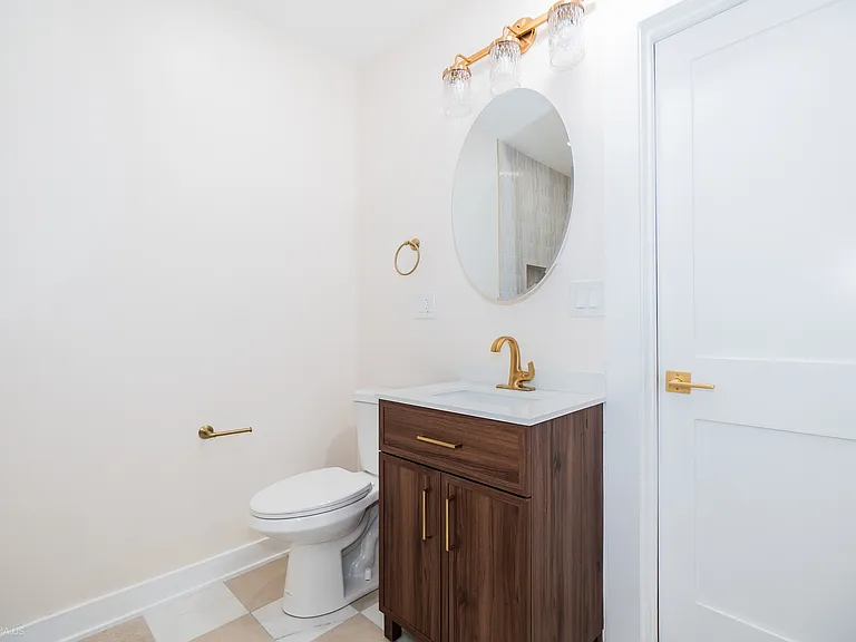 1711 W Henderson St #1 — Photo 11