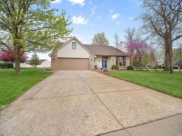 2808 Grist Mill Ct, Fort Wayne, IN 46818