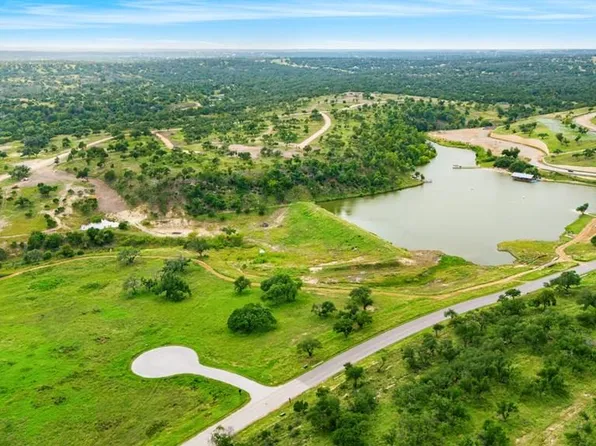 655 Lajitas Cv, Fredericksburg, TX 78624